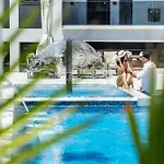 Ξενοδοχείο με διαμερίσματα Bareti Boutique Estate 3*