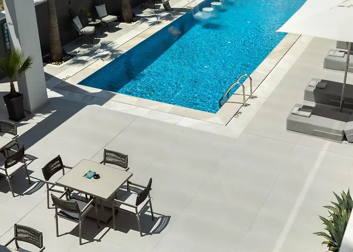 Bareti Boutique Estate 아파트호텔 3*